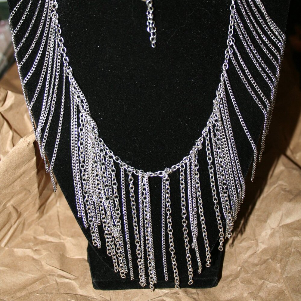 Chain fringe necklace